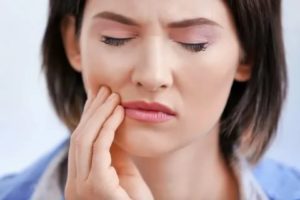 Болит и немеет лицо после лечения зуба