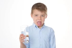 Ребенок не пьет воду
