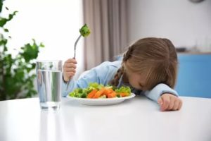Ребенок плохо ест и много спит