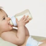 Можно ли заменить 10-месячному ребенку смесь на козье молоко?