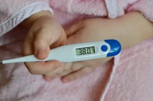 У ребёнка температура 39 второй день